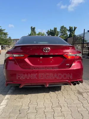 Toyota Camry SE FWD (2.5L 4cyl 8AM) 2018 Red