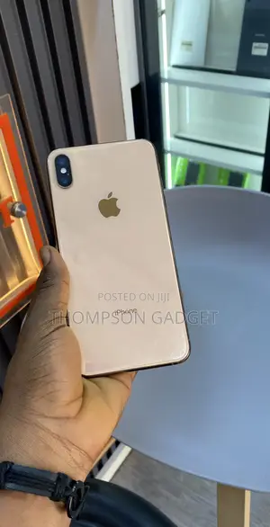 Apple iPhone XS Max 64 GB Gold