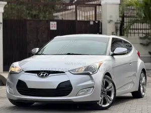 Hyundai Veloster 3dr Hatchback w/Black Interior (1.6L 4cyl 6M) 2014 Silver
