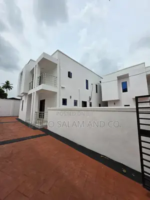 4bdrm Duplex in Agodi for sale