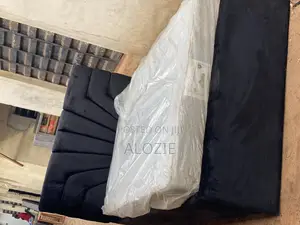 Strong and Durable 6/4 Bedframe