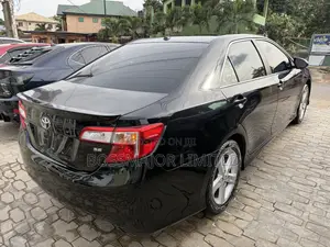 Toyota Camry SE 4dr Sedan (2.5L 4cyl 6A) 2012 Black