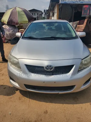 Toyota Corolla 2010 Silver