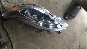 Headlight for Toyota Avalon 2014 Model Left Side
