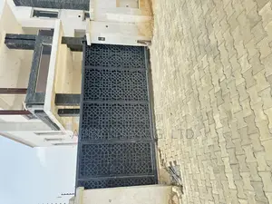 Fence Rail Gate