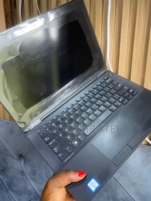 Laptop Dell Latitude E7270 8GB Intel Core i7 SSD 256GB