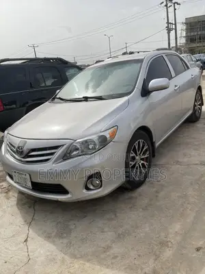 Toyota Corolla LE 4dr Sedan (1.8L 4cyl 4A) 2010 Silver