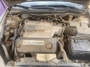Honda Accord Automatic 2005 Silver