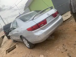 Honda Accord Automatic 2005 Silver