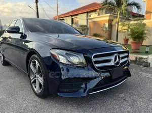 Mercedes-Benz E300 4Matic AWD Sedan (2.0L 4cyl 9A) 2017 Black