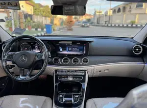 Mercedes-Benz E300 4Matic AWD Sedan (2.0L 4cyl 9A) 2017 Black
