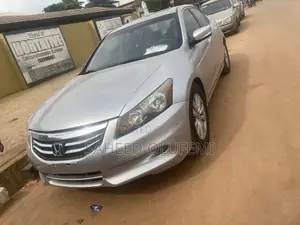 Honda Accord 2012 Silver
