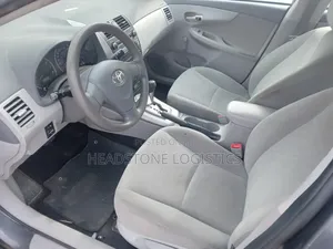 Toyota Corolla 2010 Gray