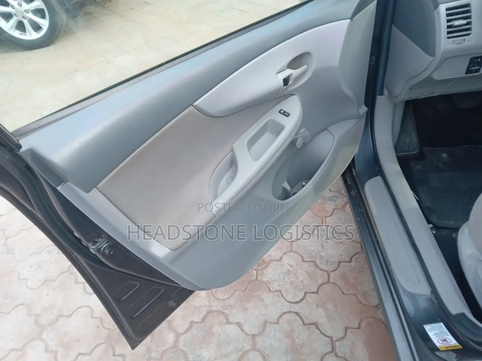 Toyota Corolla 2010 Gray