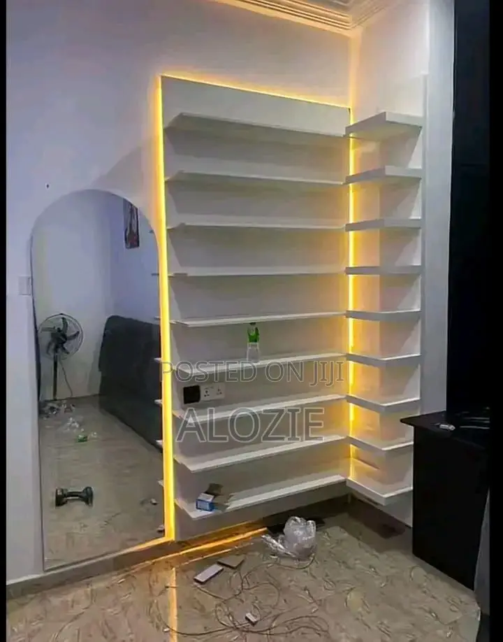 Mirror Stand
