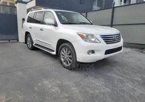 Lexus LX 570 2011 White