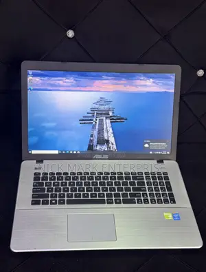 Laptop Asus X751NA 8GB Intel Core i7 HDD 750GB