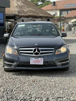 Mercedes-Benz C300 Luxury 4Matic Sedan AWD (3.5L 6cyl 7A) 2013 Black
