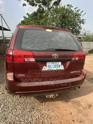 Toyota Sienna CE 2005