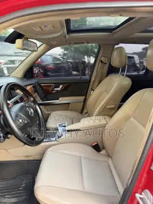 Mercedes-Benz GLK-Class 350 4MATIC 2010 Red