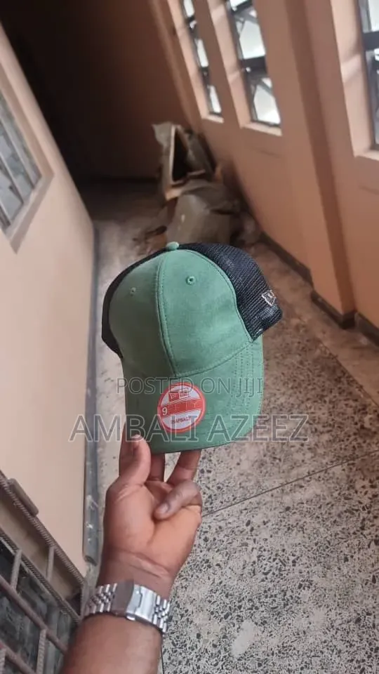 Into All Types of Plain Cap
