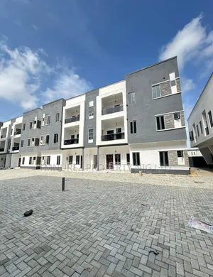3bdrm Apartment in Ilaje for sale