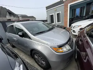 Honda Odyssey 2012 Silver