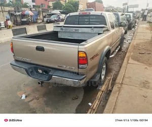 Toyota Tundra Regular Cab 2006 Gold