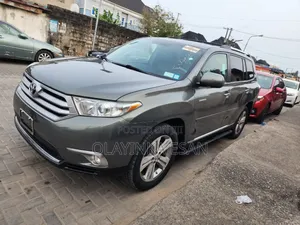 Toyota Highlander Limited 2012 Green