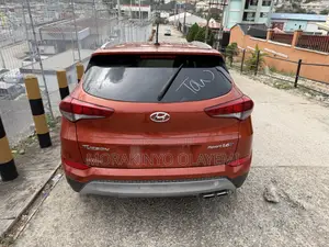 Hyundai Tucson Sport AWD 2016 Orange