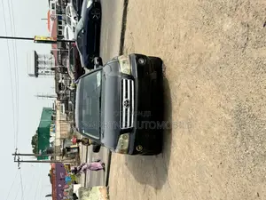 Toyota Highlander Base FWD 2004 Black