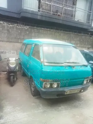 Nissan Vanette 1991 Green