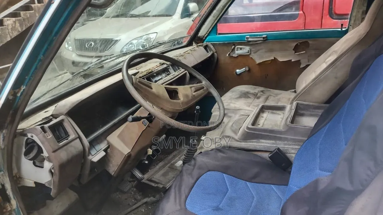 Nissan Vanette 1991 Green