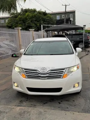 Toyota Venza 2011 White