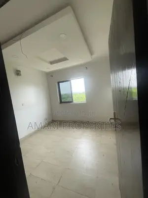 2bdrm Block of Flats in Fara Park 2, Sangotedo for rent