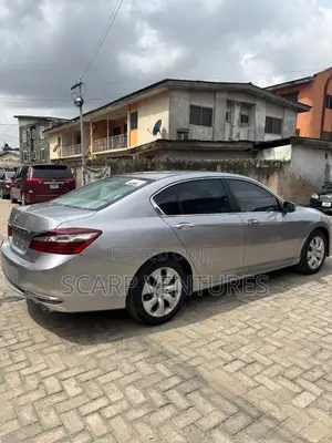 Honda Accord LX 4dr Sedan FWD (2.4L 4cyl 2A) 2017 Silver