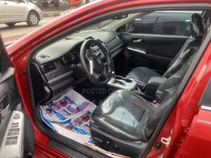 Toyota Camry SE V6 4dr Sedan (3.5L 6cyl 6A) 2013 Red