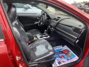 Toyota Camry SE V6 4dr Sedan (3.5L 6cyl 6A) 2013 Red