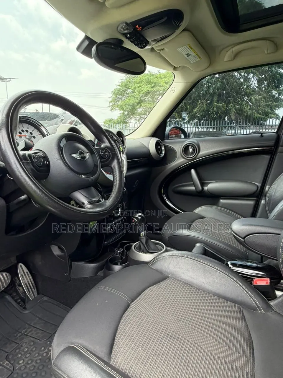 Mini Cooper S 2012 Brown