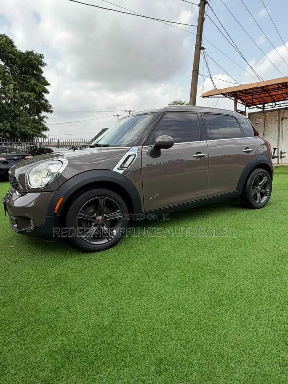 Mini Cooper S 2012 Brown