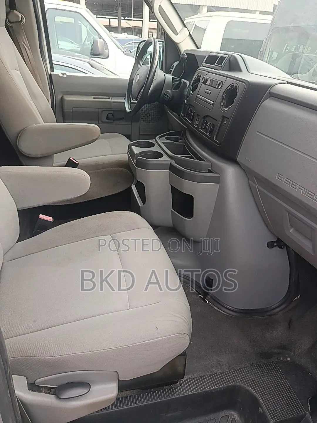 Ford E250 2013 White