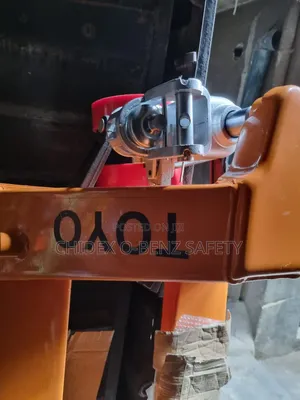 3tons Toyo Hydrolic Pallet Truck