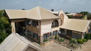 6bdrm Duplex in N, Ilorin South for sale