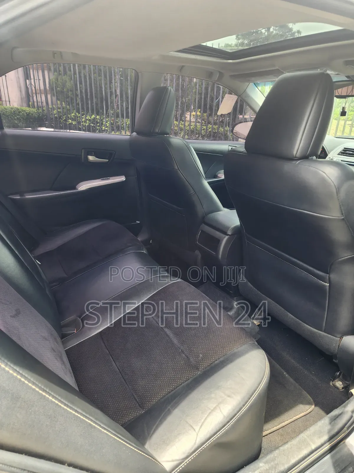 Toyota Camry SE V6 4dr Sedan (3.5L 6cyl 6A) 2012 Gray