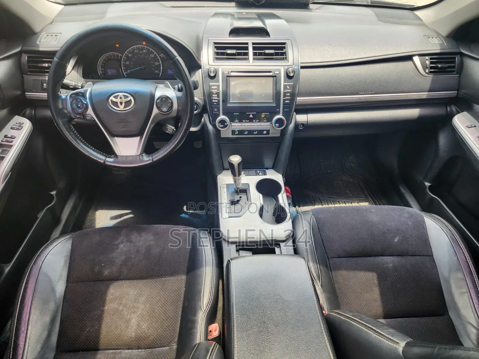 Toyota Camry SE V6 4dr Sedan (3.5L 6cyl 6A) 2012 Gray