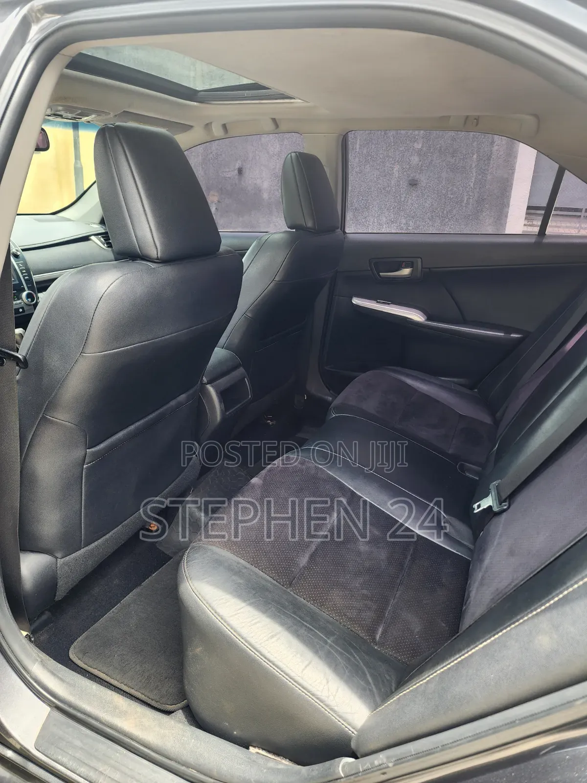 Toyota Camry SE V6 4dr Sedan (3.5L 6cyl 6A) 2012 Gray