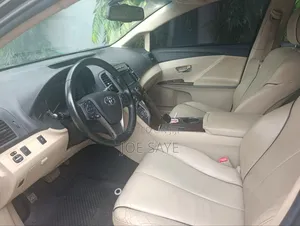 Toyota Venza LE AWD V6 2013 Black