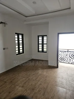 3bdrm Duplex in Kudeti Akora Estate for rent
