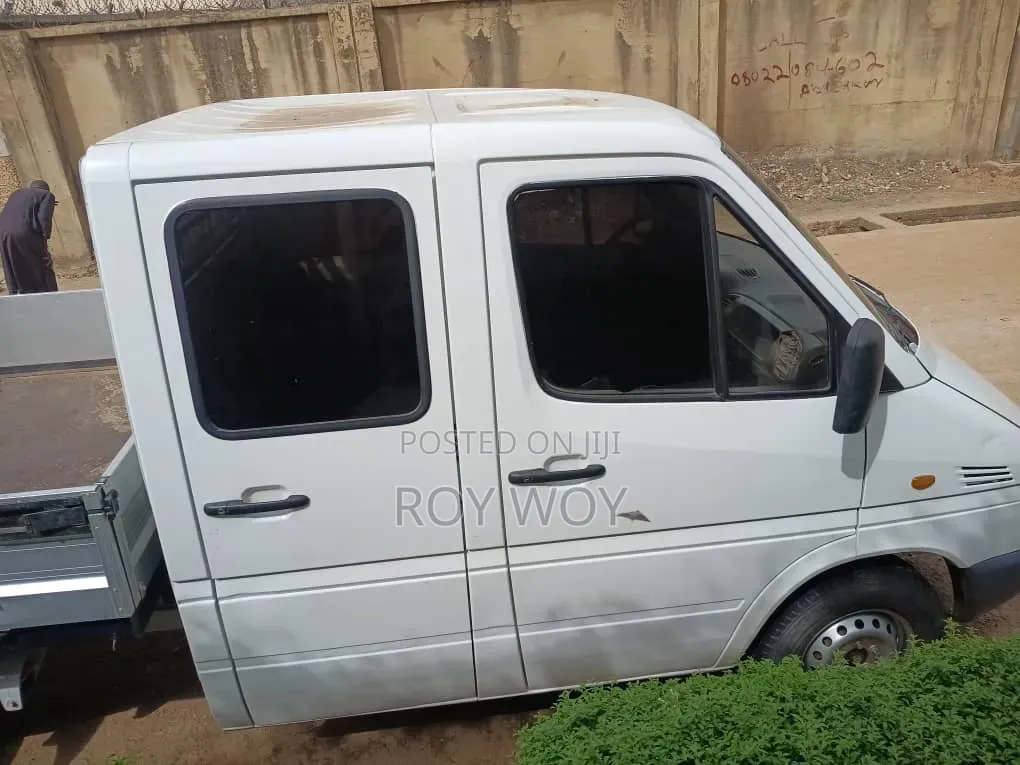 Mercedes-Benz Sprinter 2004 White