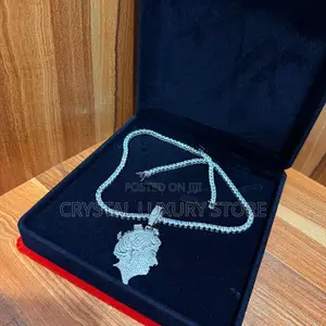 VVS Moissanite Diamond Quality Luxury Necklace
